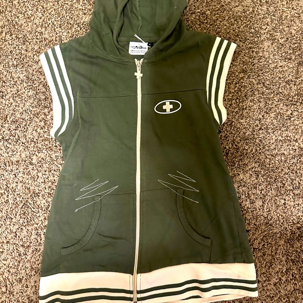 Alba creations Switzerland zip up vest